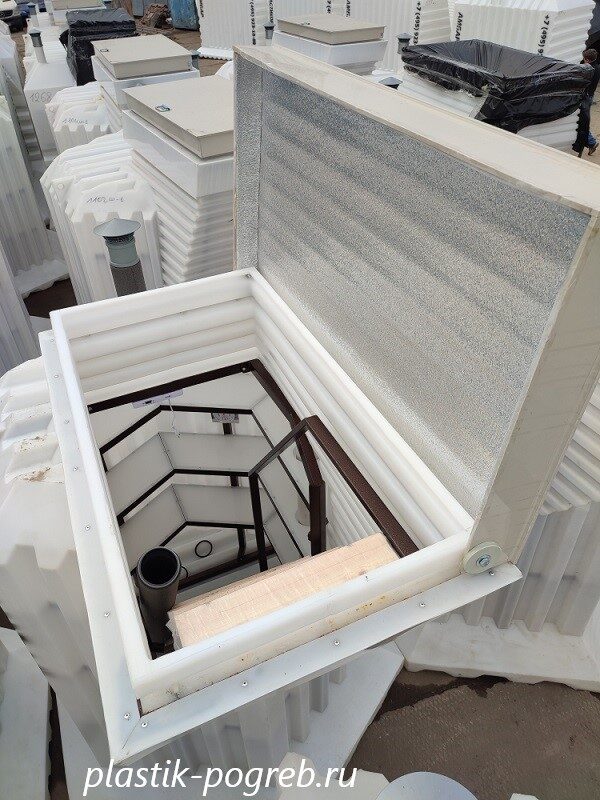 "АМБАР" 6-гранник (1900х1900х2700мм, 420кг, белый). Бесшовный литой пластиковый погреб